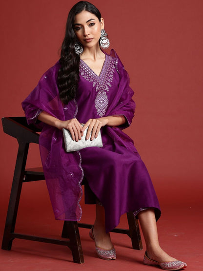 Women Ethnic Motifs Embroidered Kurta with Trousers & Dupatta