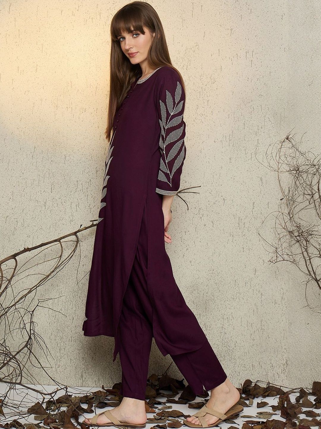 Women Floral Printed Kurta with Trousers