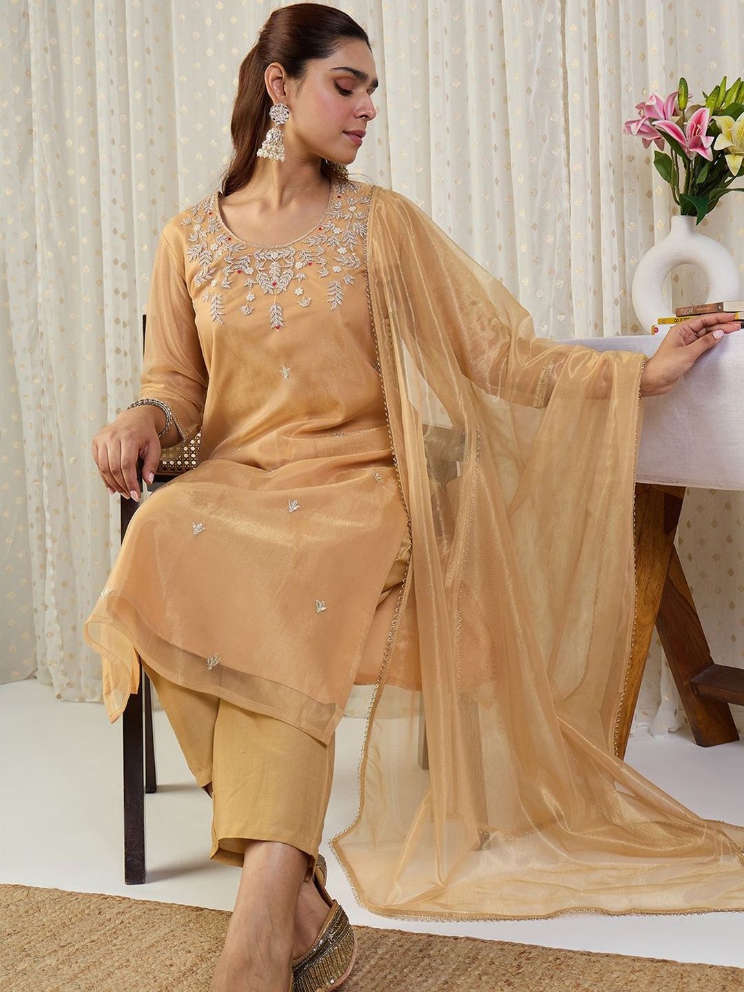 Dhiyona IE Ethnic Motifs Embroidered Regular Thread Work Kurta With Trousers & Dupatta