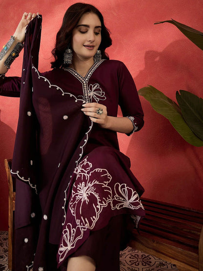 Dhiyona SN Women's Embroidered V-Neck Kurta With Trousers & Scalped Dupatta