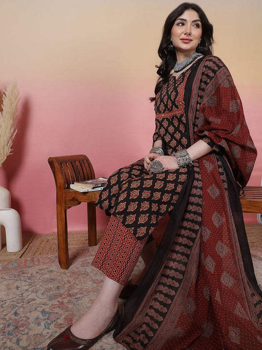 Dhiyona SN Women's Hand Floral Printed Notch Neck Pure Cotton Straight Kurta With Trouser & Dupatta