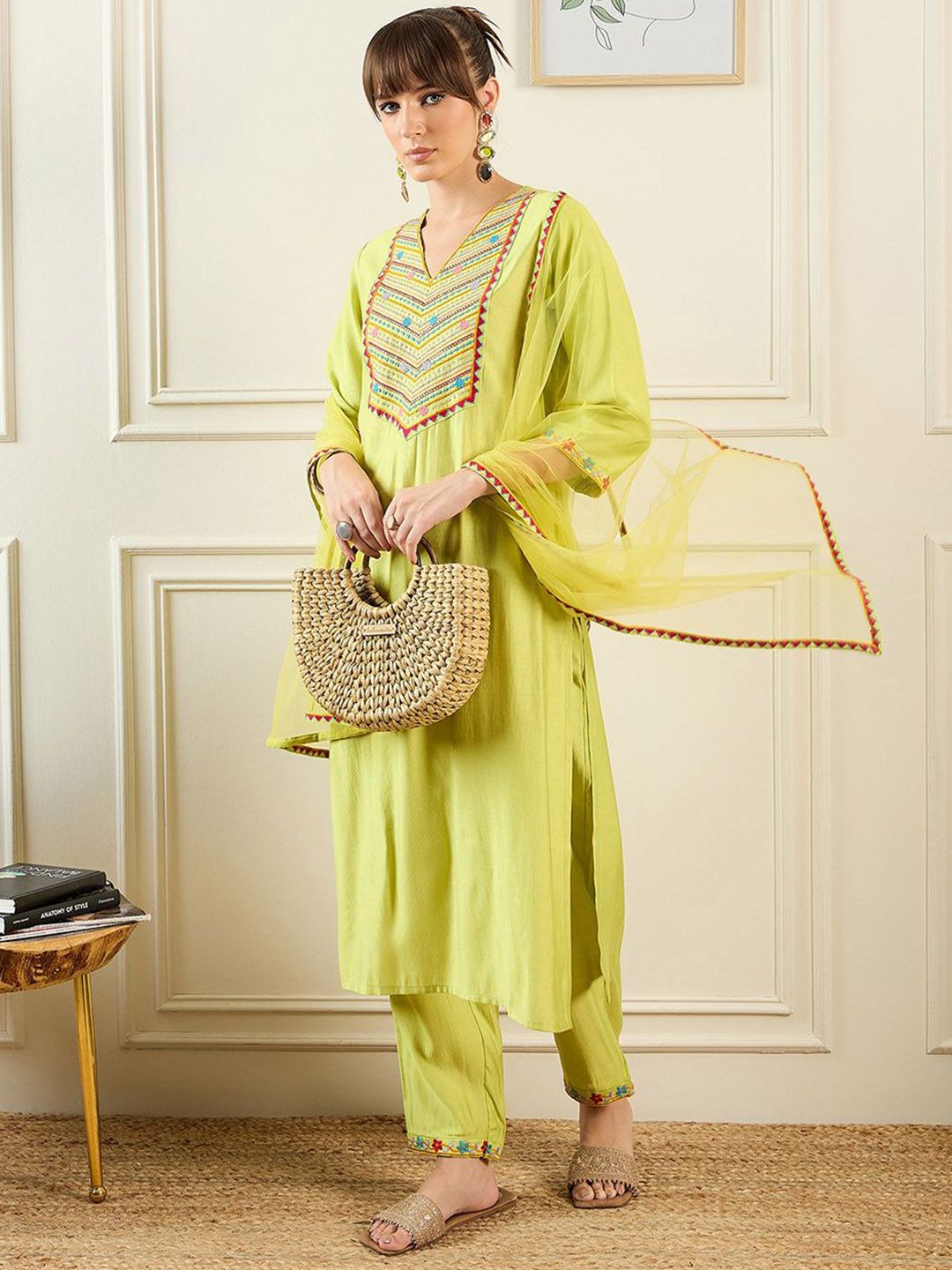Dhiyona IE Geometric Embroidered Thread Work Liva Straight Kurta With Trousers & Dupatta