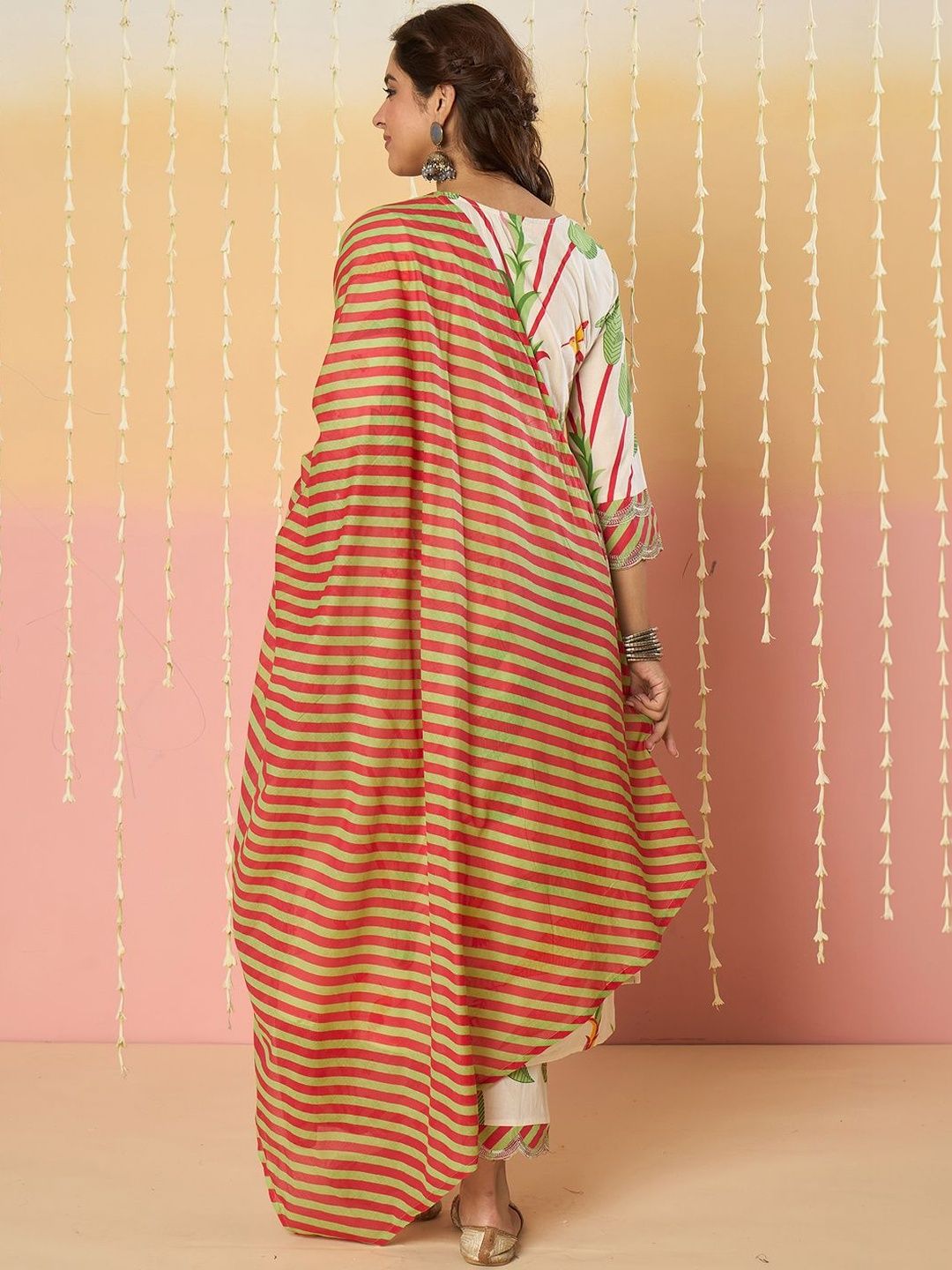 Women Floral Printed Panelled Pure Cotton Kurta with Trousers & With Dupatta