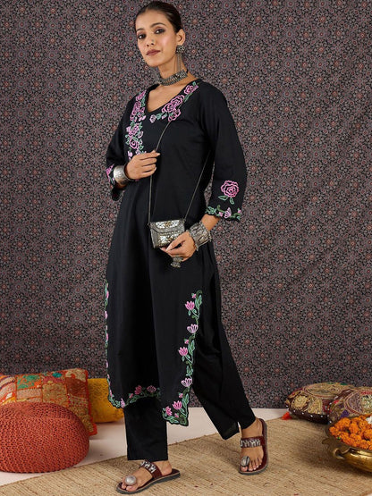 Women Floral Embroidered Regular Thread Work Pure Cotton Kurta with Trousers
