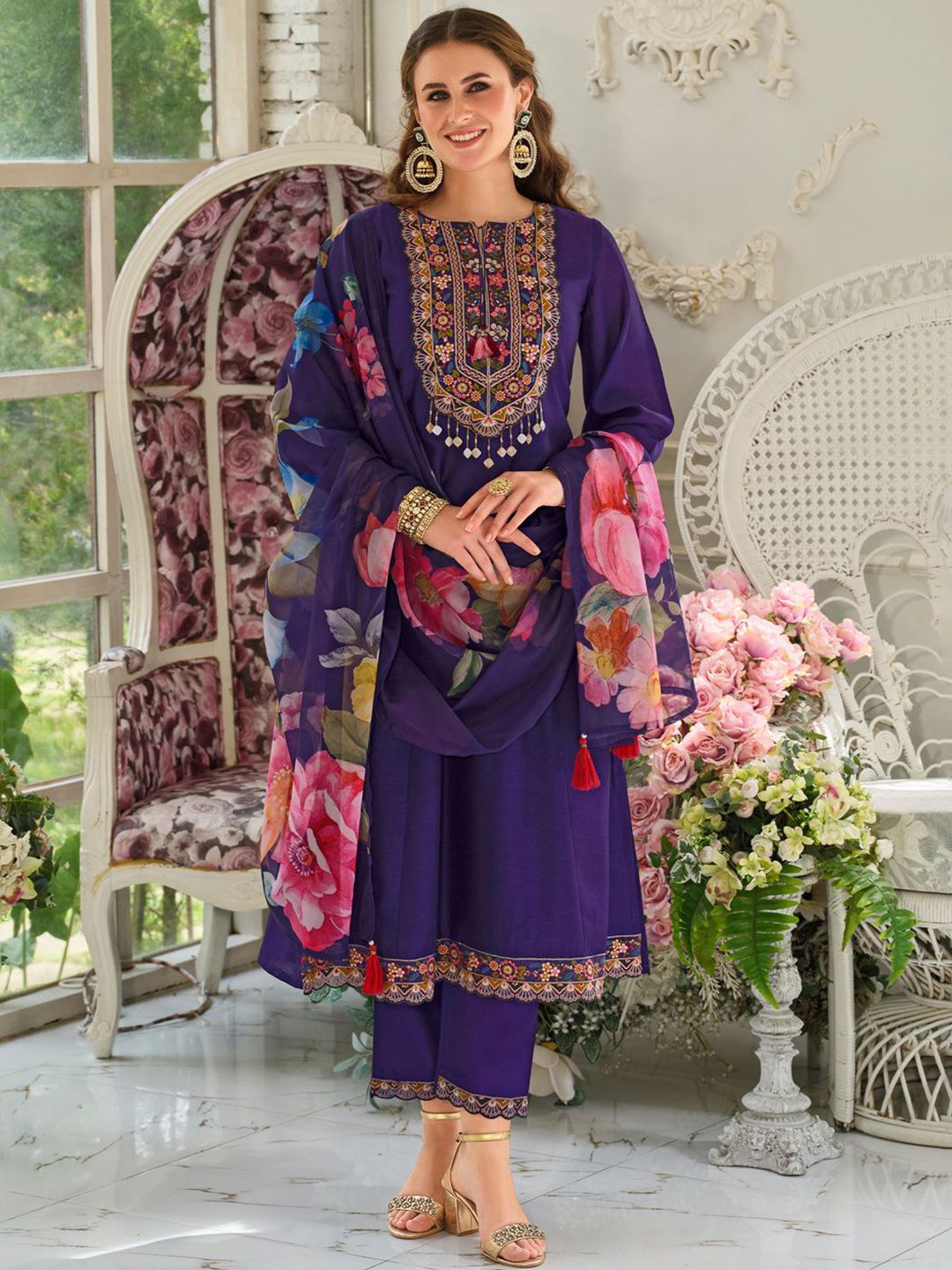 Floral Embroidered Regular Sequinned Kurta With Trousers & Dupatta