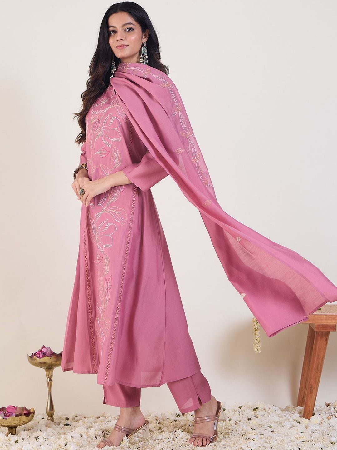 Floral Embroidered Thread Work Straight Kurta with Trousers & Dupatta