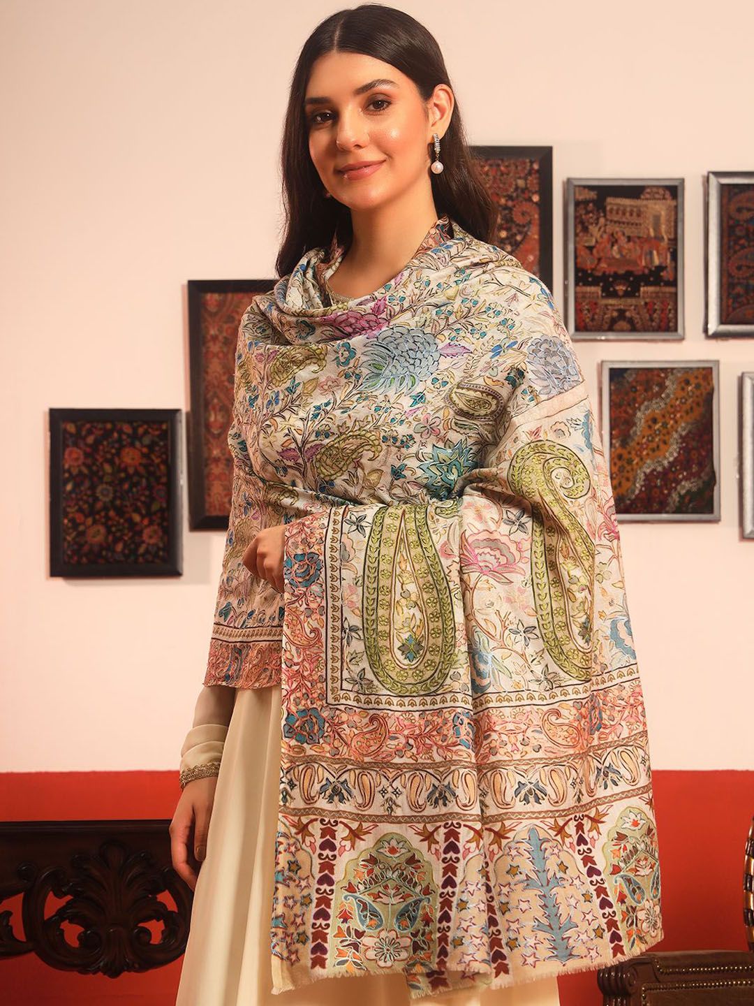 Dhiyona PA Paisley Embroidered Thread Work Shawl