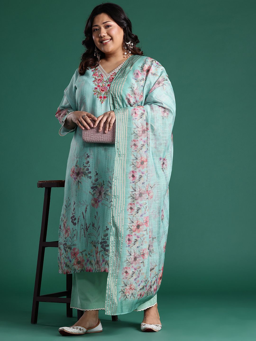 Plus Size Floral Print Regular Thread Work Kurta with Palazzos & Dupatta