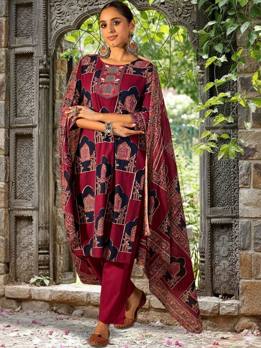 Women Ethnic Motifs Printed Regular Sequinned Pure Cotton Kurta with Trousers & With Dupatta