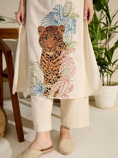 Dhiyona IE Women's Women Animal Embroidered Thread Work Pure Cotton Kurta with Trousers