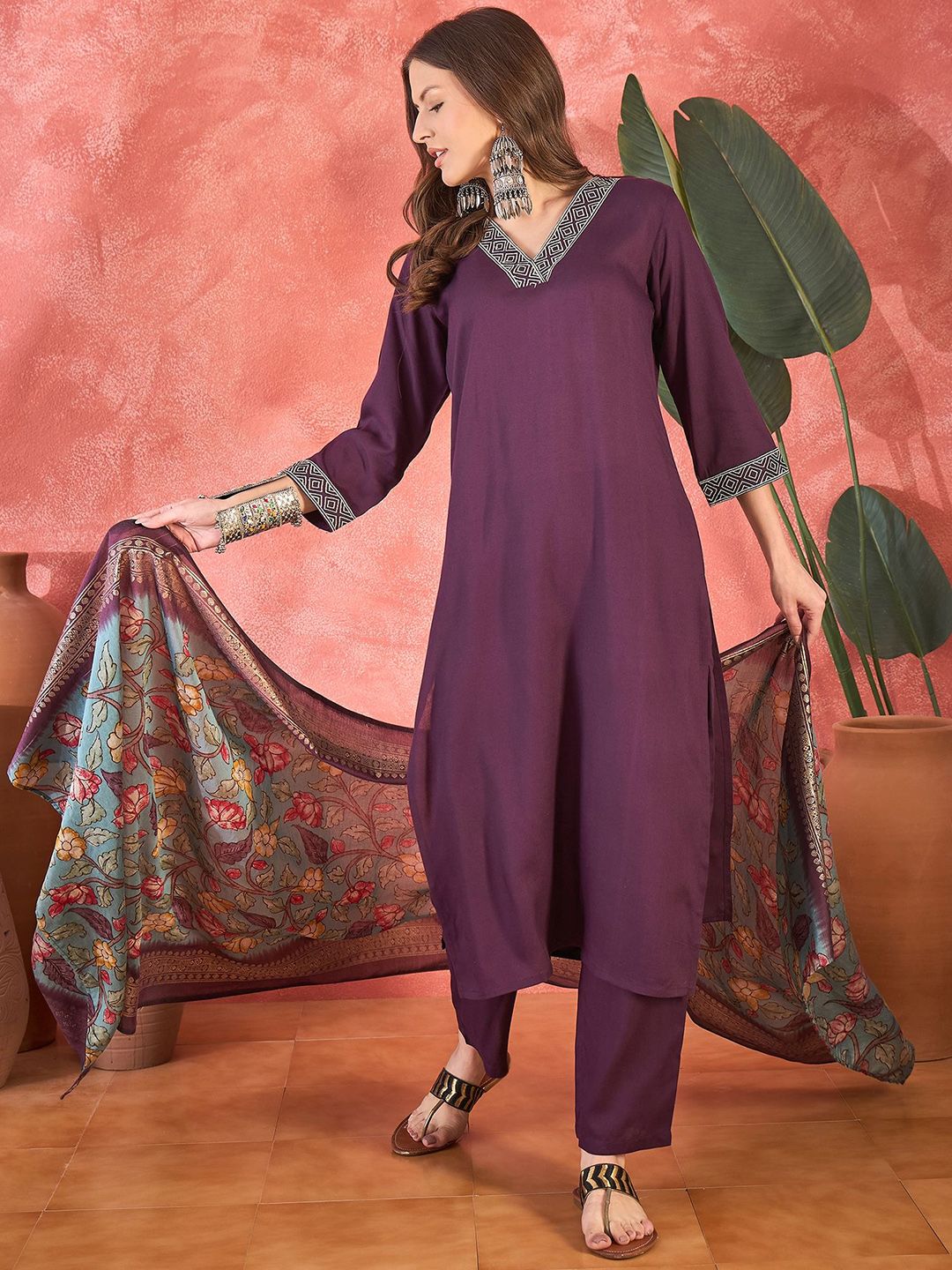 Dhiyona SN Women's Embroidered V-Neck Straight Kurta With Trousers & Dupatta