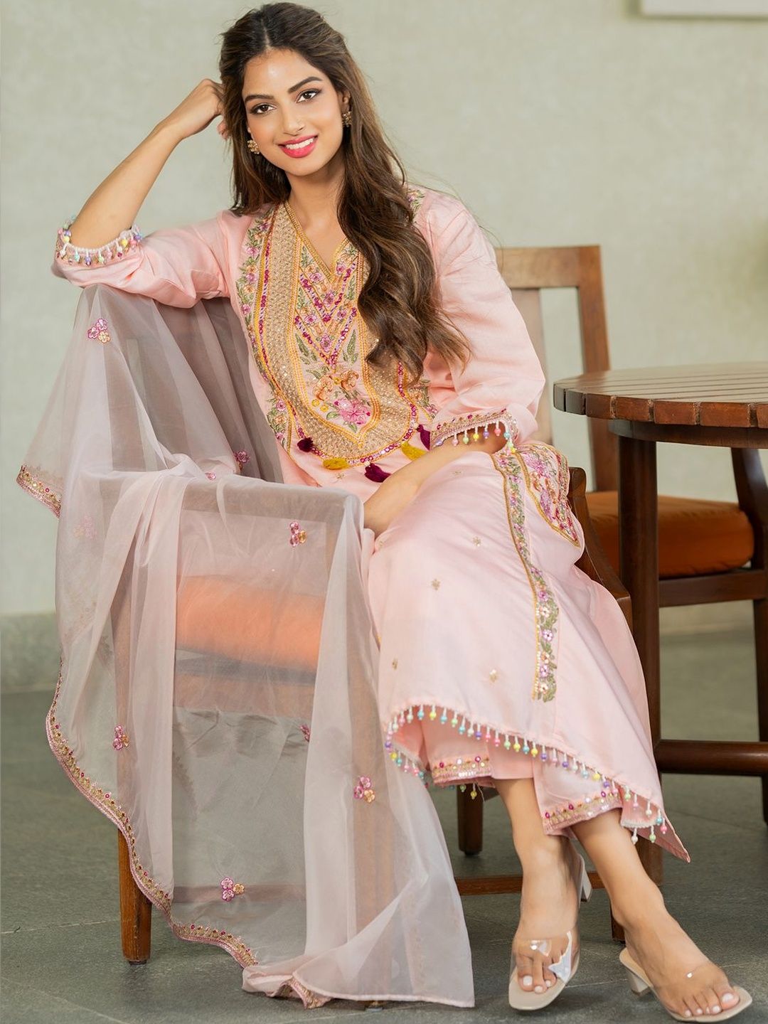 Dhiyona IE Women Ethnic Motifs Embroidered Regular Thread Work Kurta with Trousers & With Dupatta