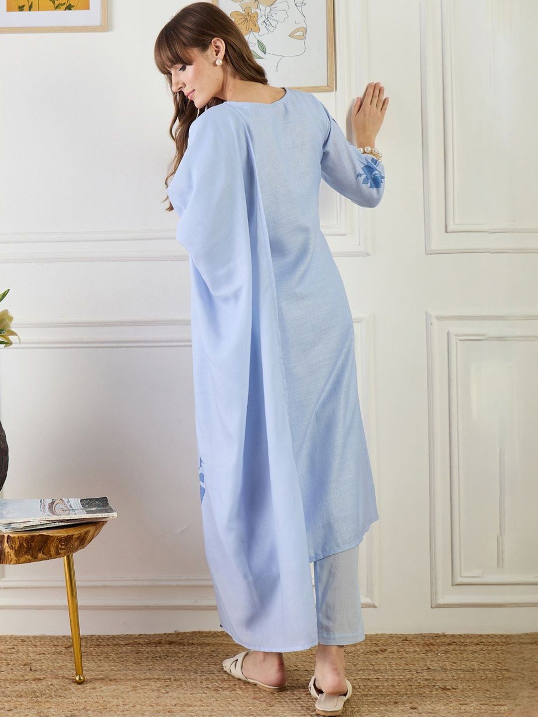 Women Floral Printed Linen Kurta with Trousers & Dupatta