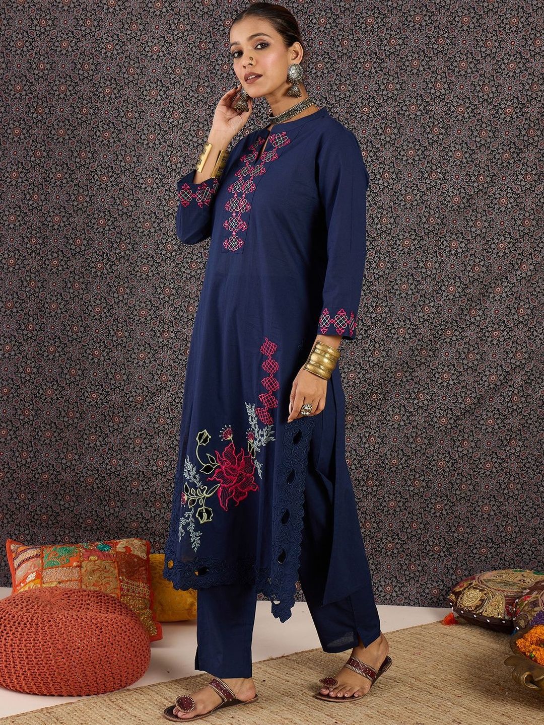 Women Ethnic Motifs Embroidered Regular Thread Work Pure Cotton Kurta with Trousers