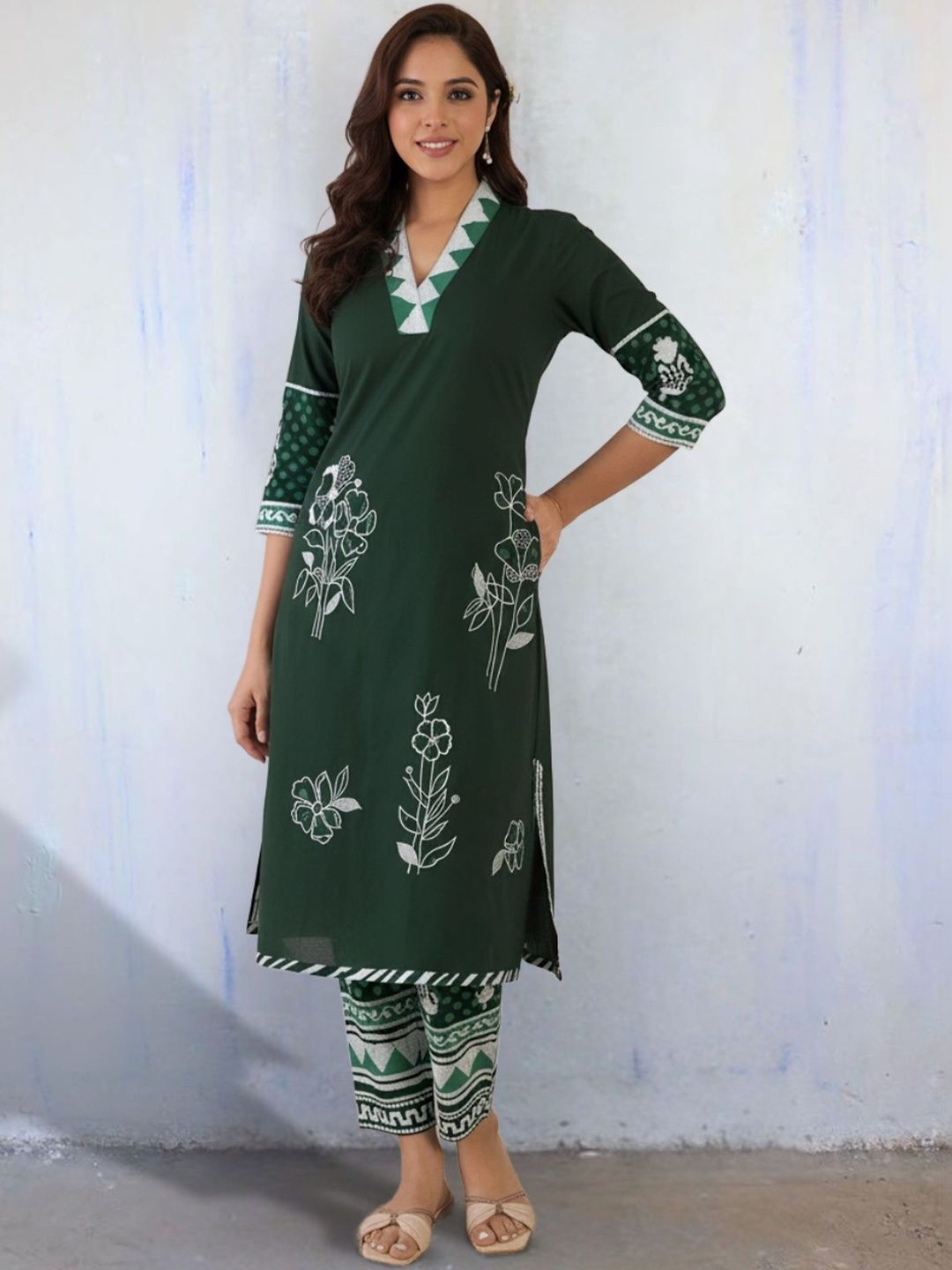 Women Floral Printed Regular Pure Cotton Kurta with Trousers
