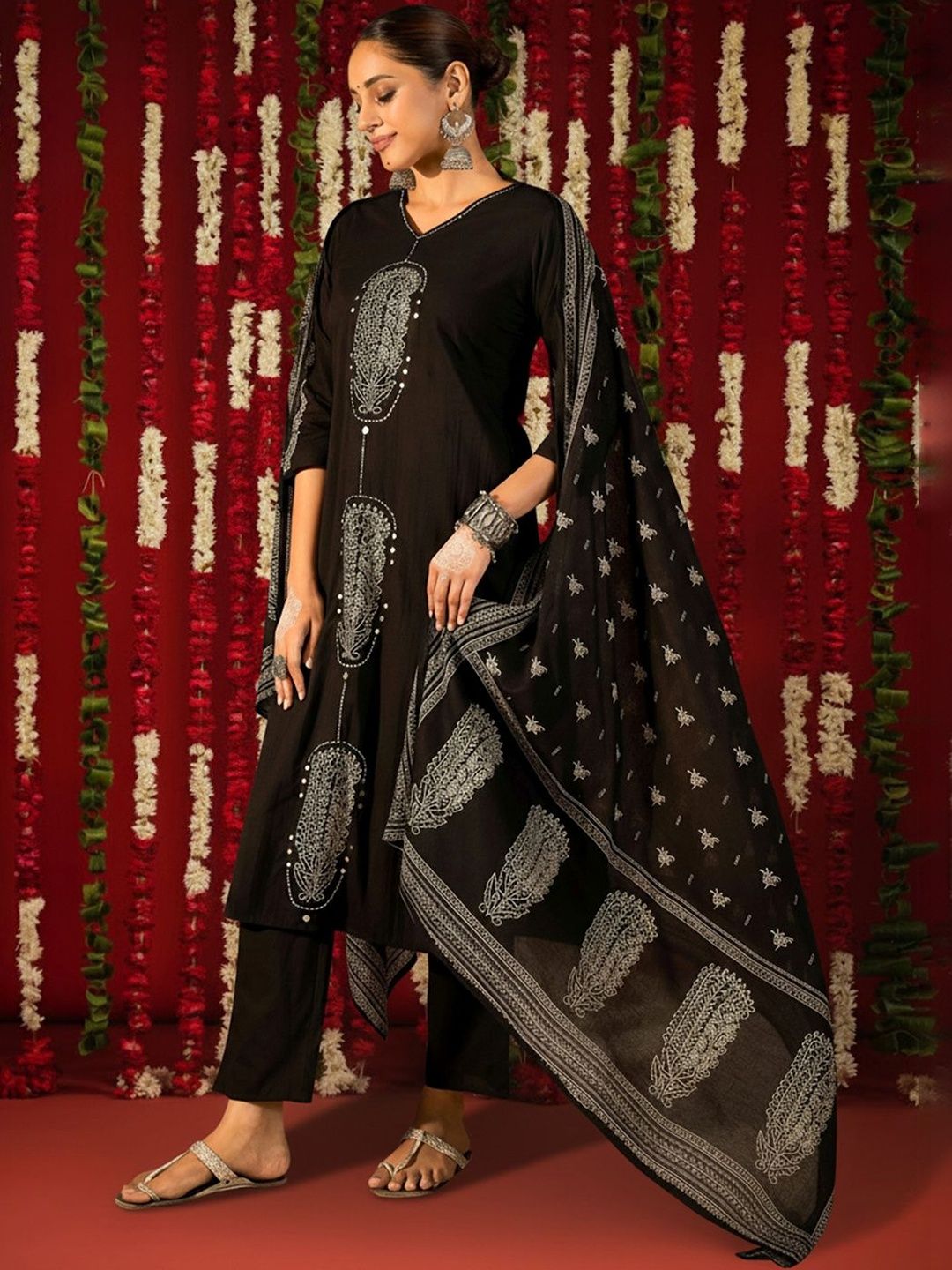 Women Ethnic Motifs Printed Regular Thread Work Pure Cotton Kurta with Trousers & With Dupatta