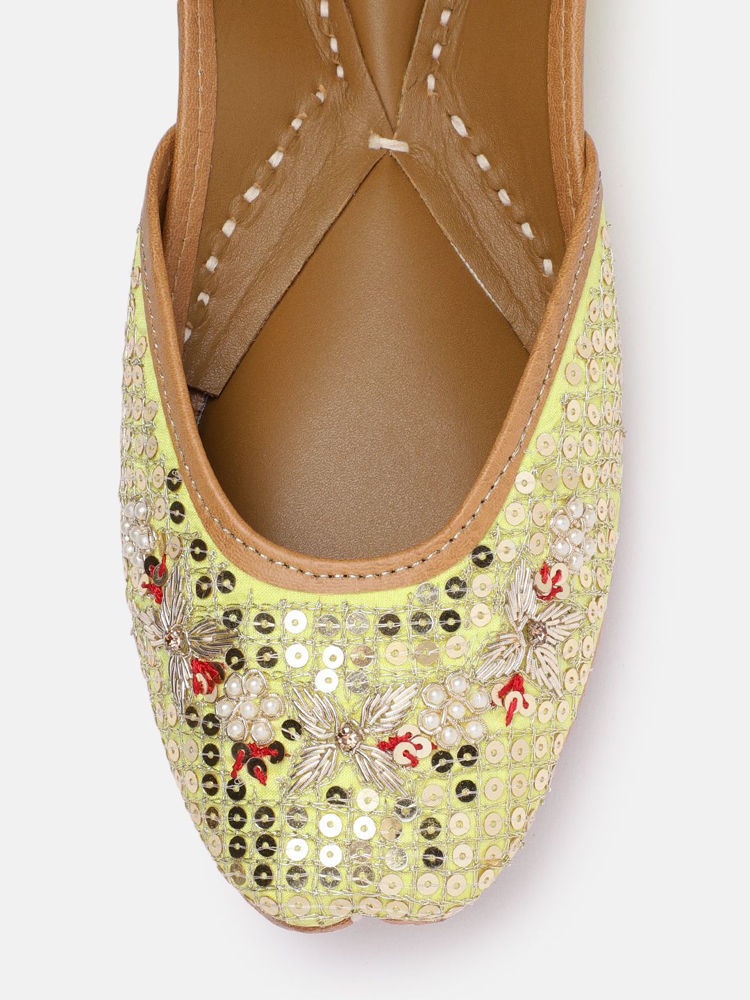 Dhiyona HOP Women Embellished Ethnic Mojaris