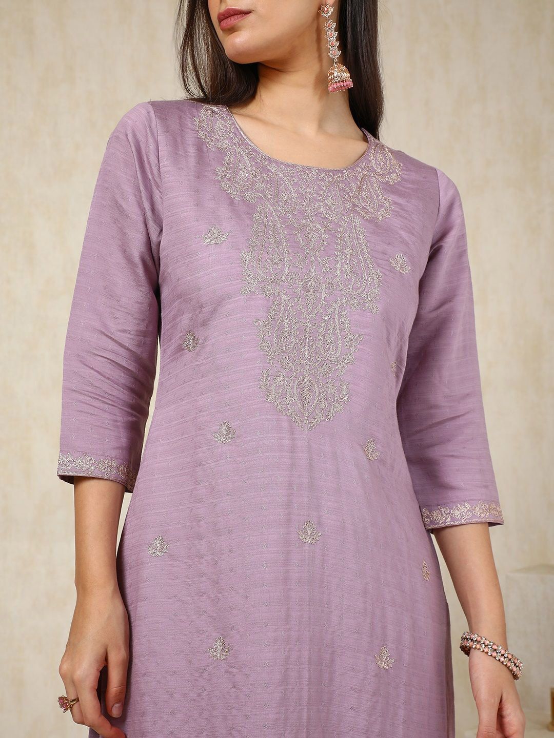 Dhiyona SO Women's Flral Embroidered Straight Kurta with Palazzos
