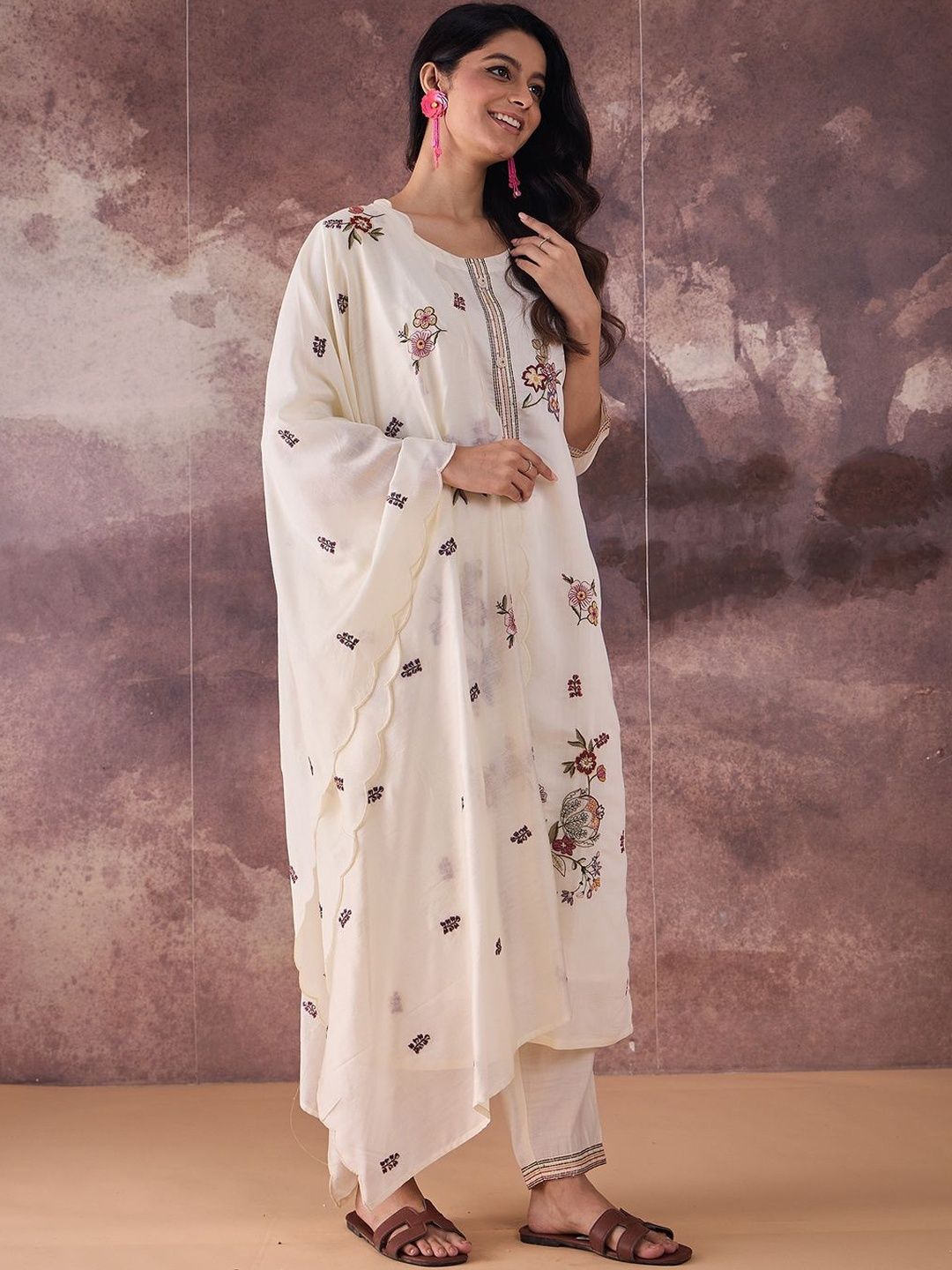 Floral Embroidered Thread Work Straight Kurta With Trousers & Dupatta