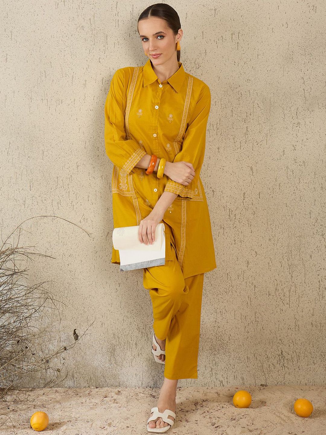 Women Ethnic Motifs Embroidered Pure Cotton Kurta with Trouser