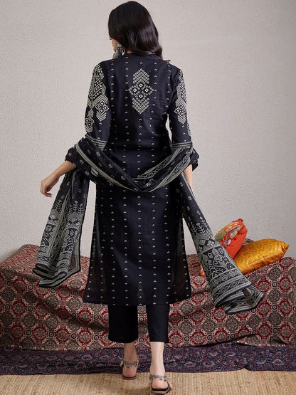 Women Printed Regular Pure Cotton Kurta with Trousers & With Dupatta