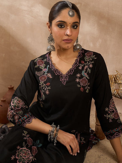 Women Ethnic Motifs Embroidered Thread Work Kurta with Trousers & With Dupatta