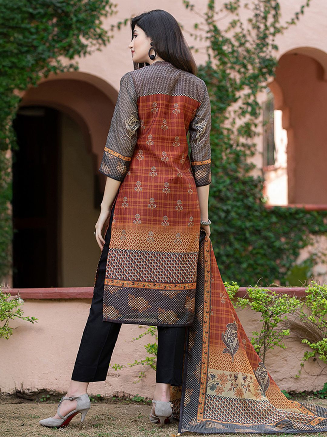 Dhiyona WP Women Ethnic Motifs Printed Regular Kurta with Trousers & Dupatta