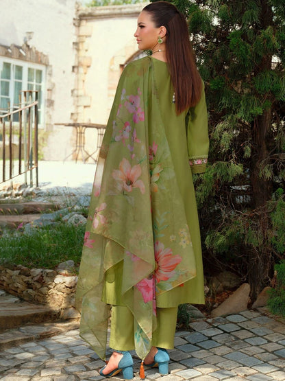 Floral Embroidered Round Neck Thread Work Kurta With Trousers & Dupatta