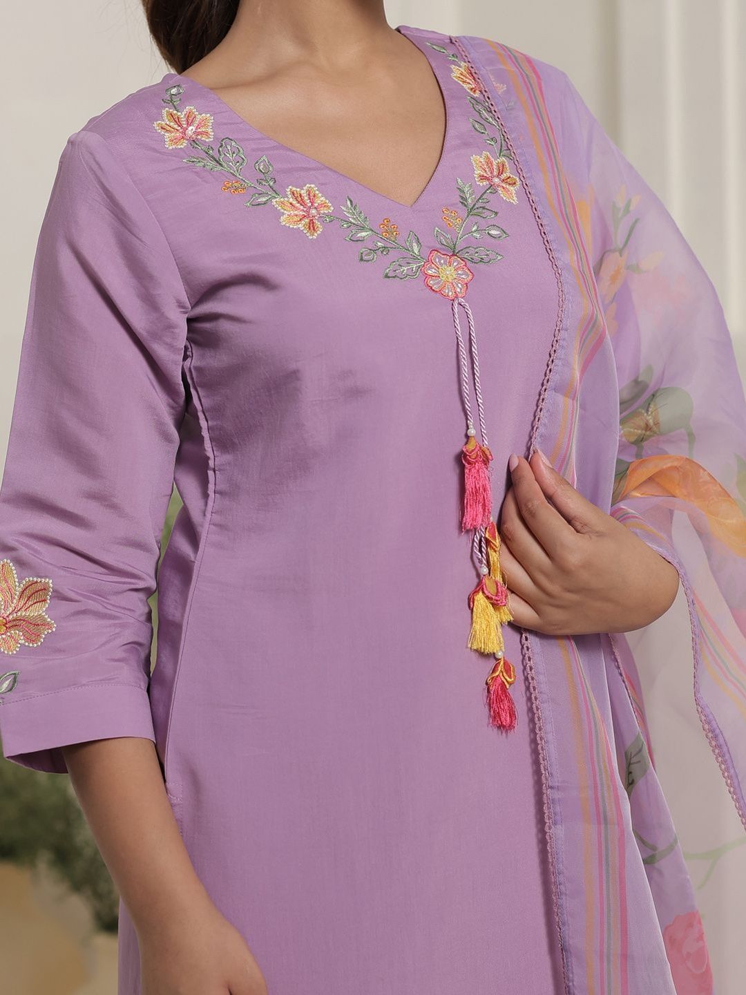 Women Floral Embroidered Kurta with Trousers & Dupatta
