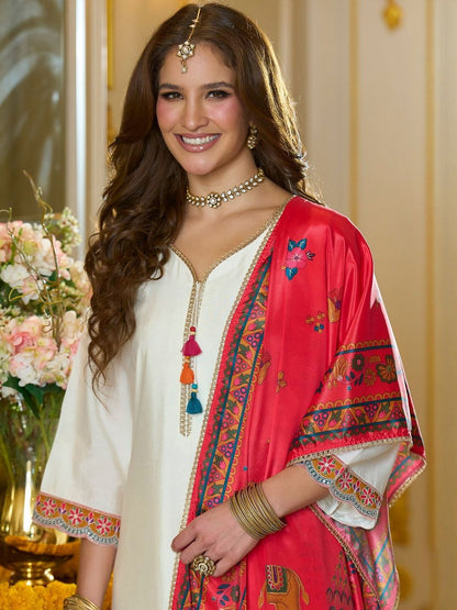 Women Ethnic Motifs Printed Kurta with Trousers & Dupatta