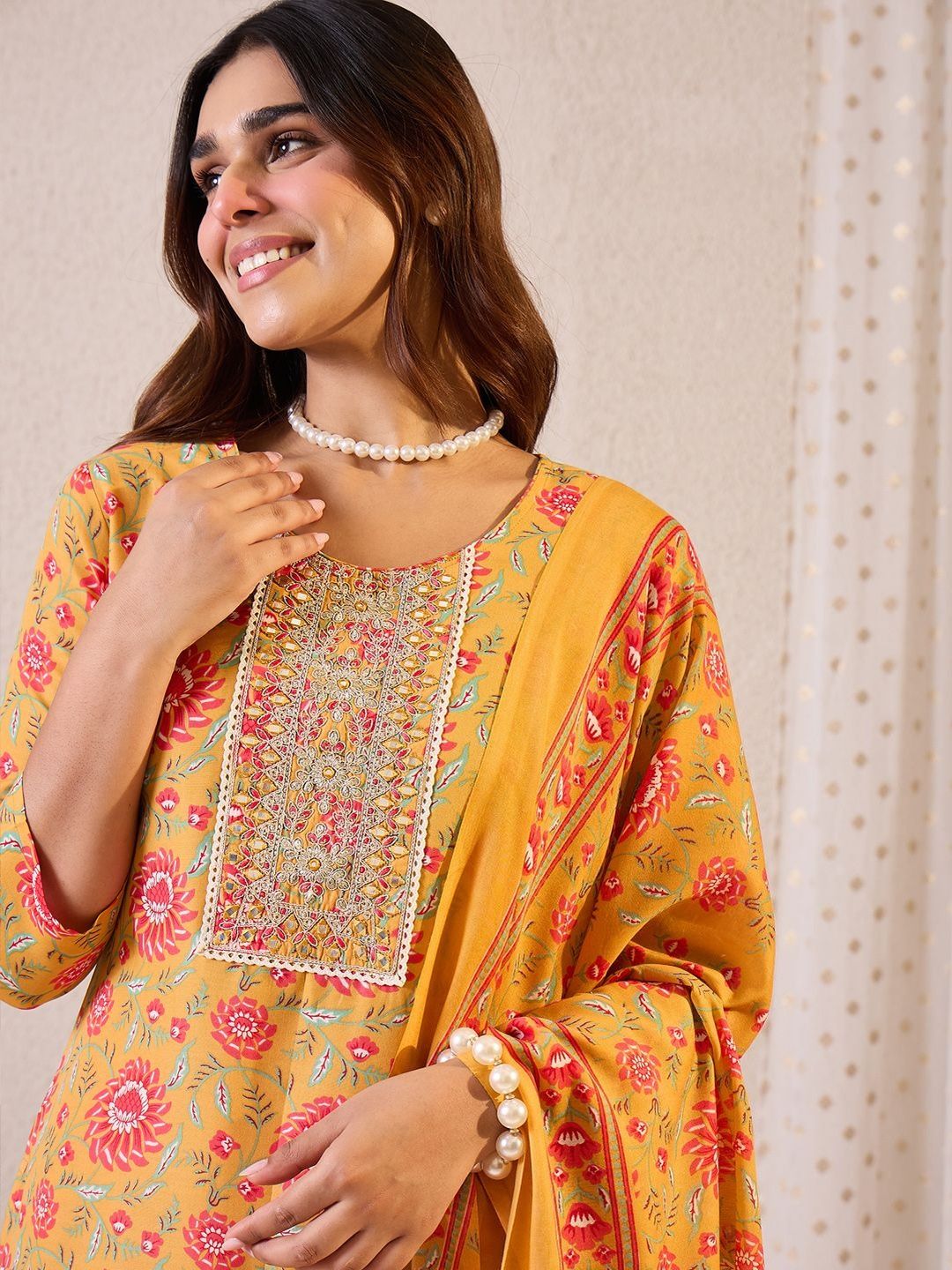 Floral Embroidered Straight Zari Work Kurta With Trousers & Dupatta