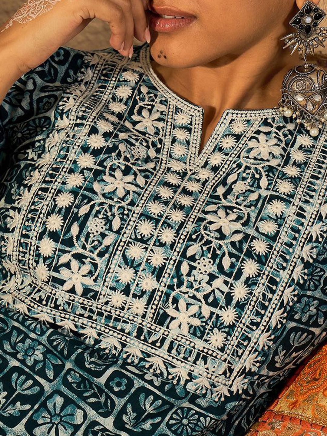 Women Floral Embroidered Regular Thread Work Pure Cotton Kurta with Trousers