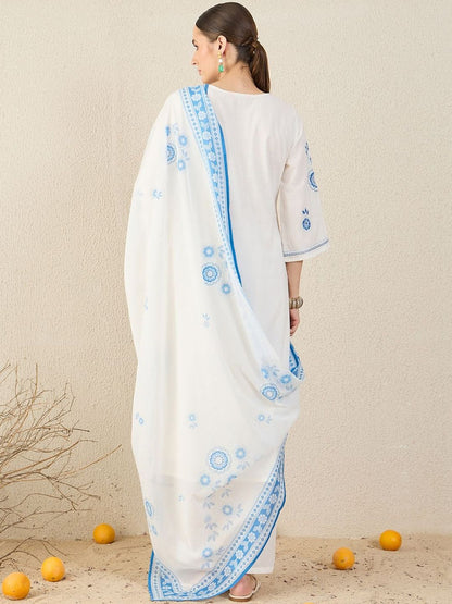 Floral Embroidered Thread Work Straight Pure Cotton Kurta & Trouser With Dupatta