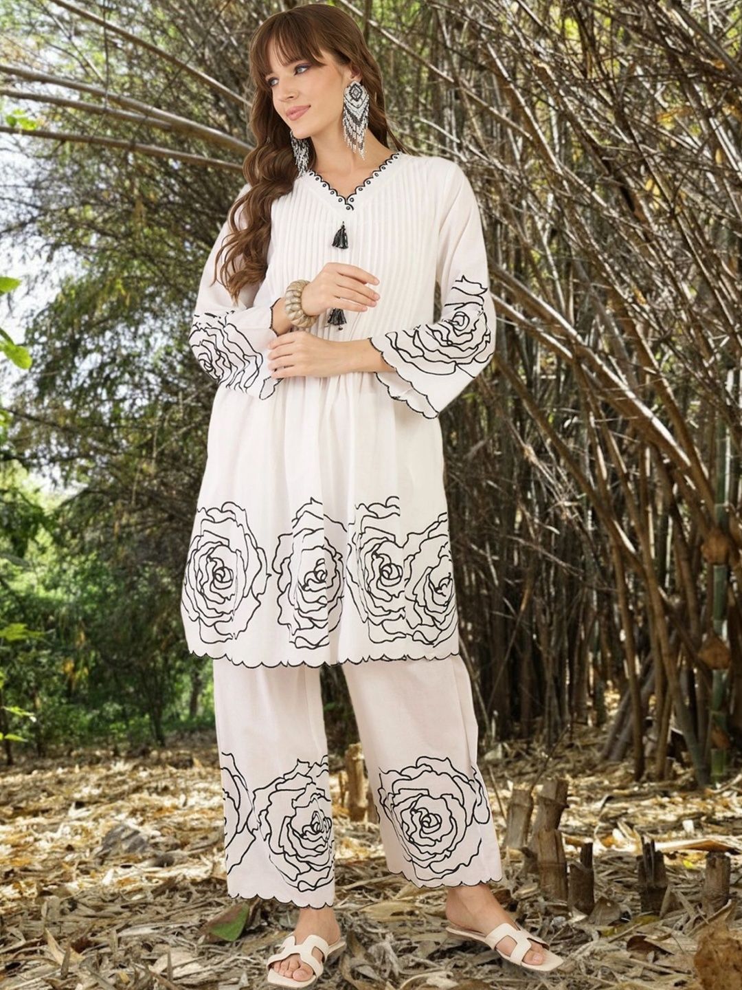 Women Floral Printed Pleated Thread Work Pure Cotton Kurta with Trousers