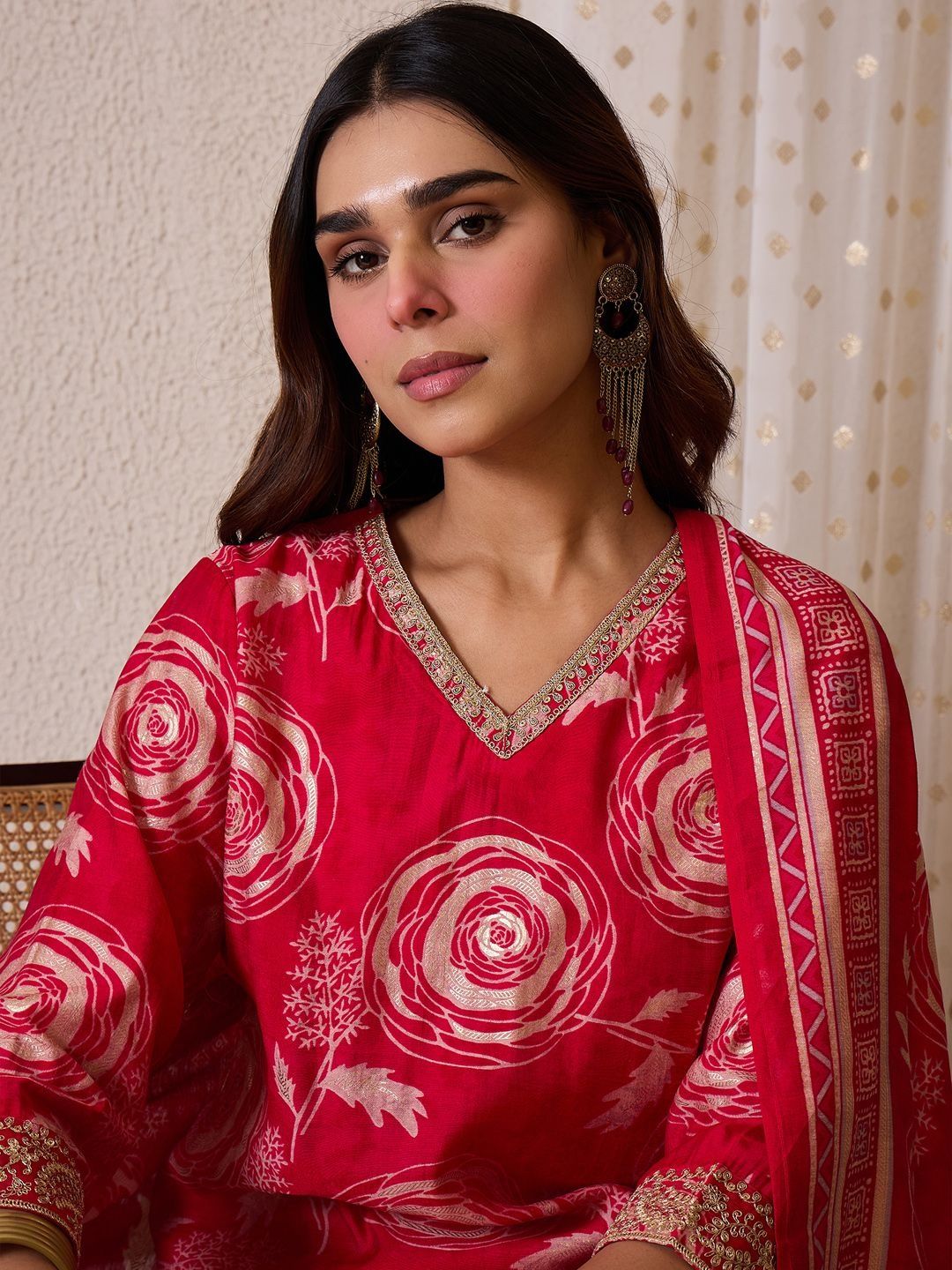 Women Floral Printed Kurta with Trousers & Dupatta