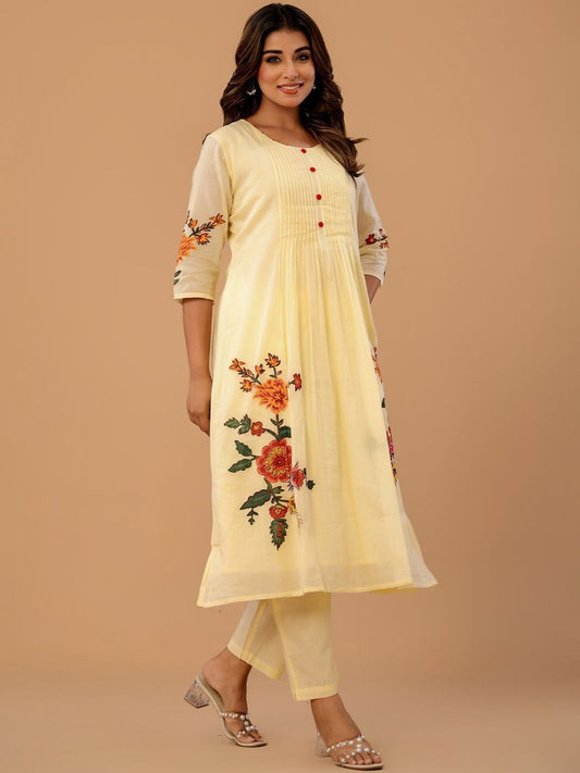 Women Floral Printed Pleated Pure Cotton Kurta with Trousers