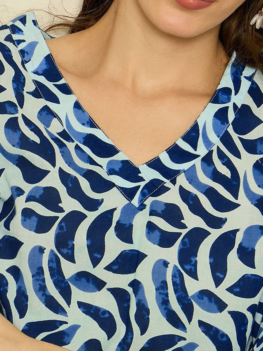 Floral Printed V-Neck Sequinned Pure Cotton Kurta With Trousers