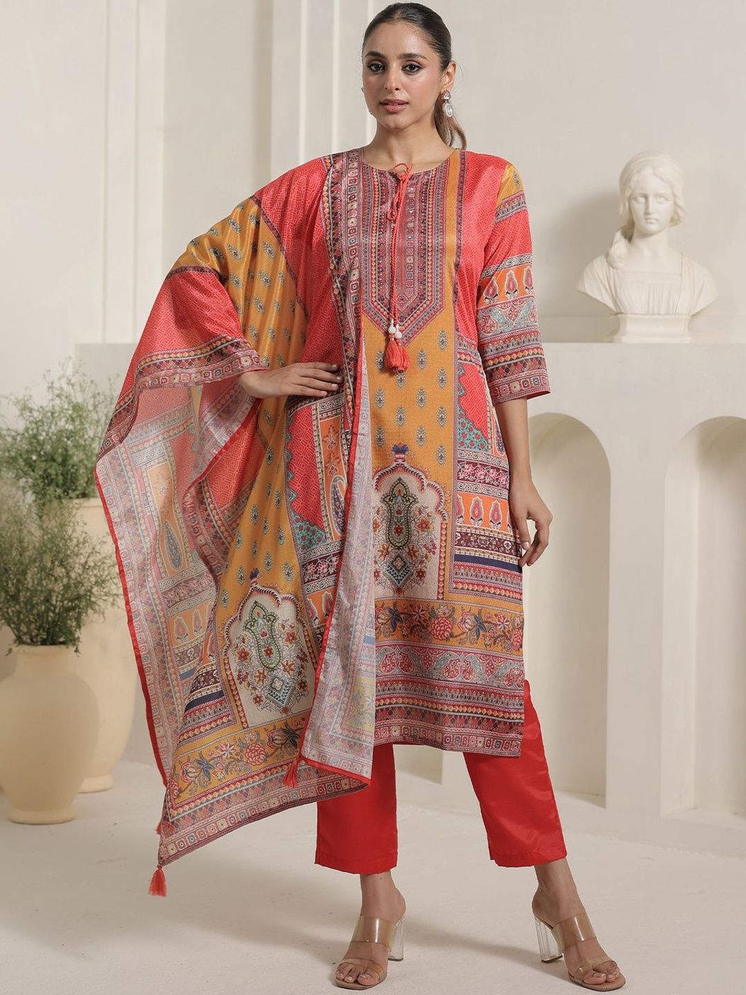 Dhiyona IE Women Ethnic Motifs Printed Regular Kurta With Trousers & Dupatta