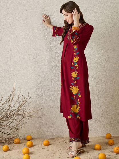 Dhiyona IE Floral Printed V-Neck Top With Trousers Co-Ords