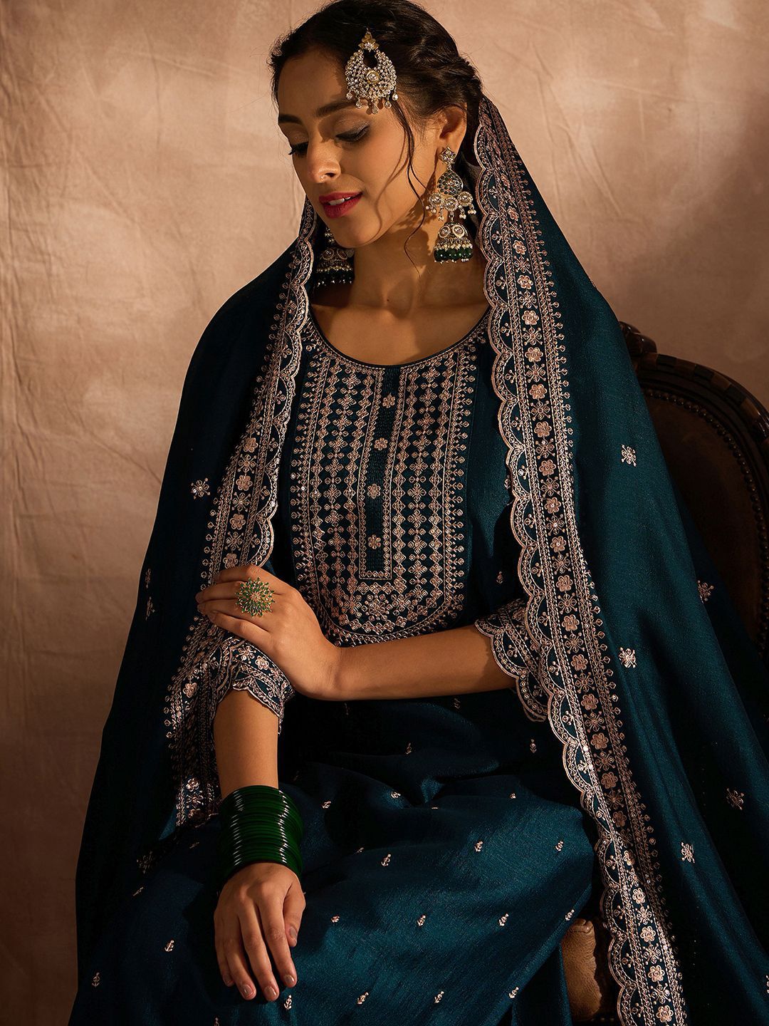 Ethnic Motifs Embroidered Thread Work Straight Kurta With Trousers & Dupatta