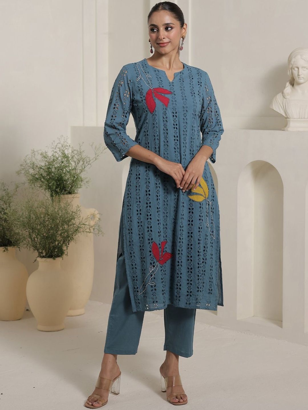 Women Floral Embroidered Regular Thread Work Pure Cotton Kurta with Trousers