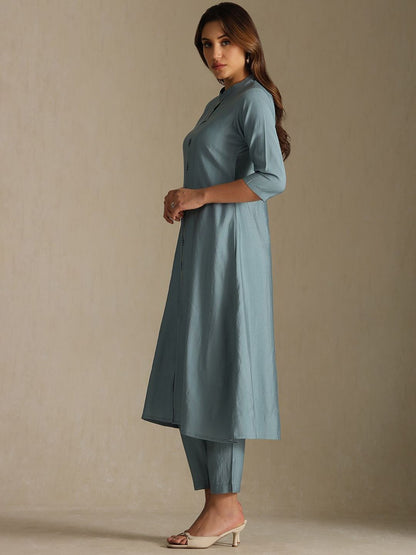 Dhiyona SO Women's Women Solid Mandarin Collar Kurta with Trousers