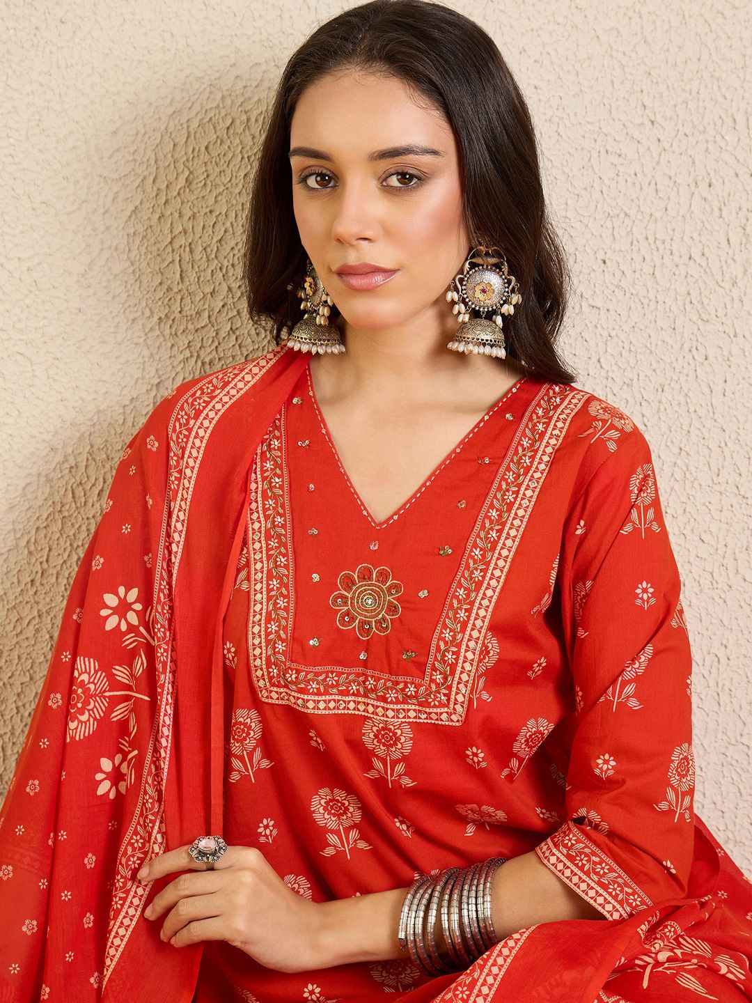 Dhiyona IE Women Ethnic Motifs Printed Regular Thread Work Pure Cotton Kurta with Trousers & With Dupatta