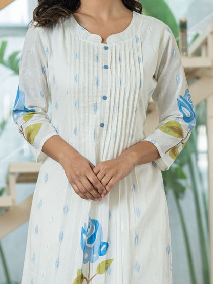 Women Floral Printed Pleated Pure Cotton Kurta with Trousers
