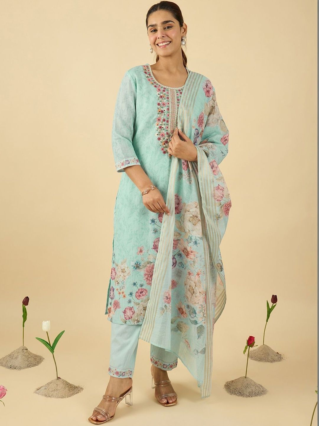 Women Floral Printed Regular Thread Work Linen Kurta with Trousers & With Dupatta