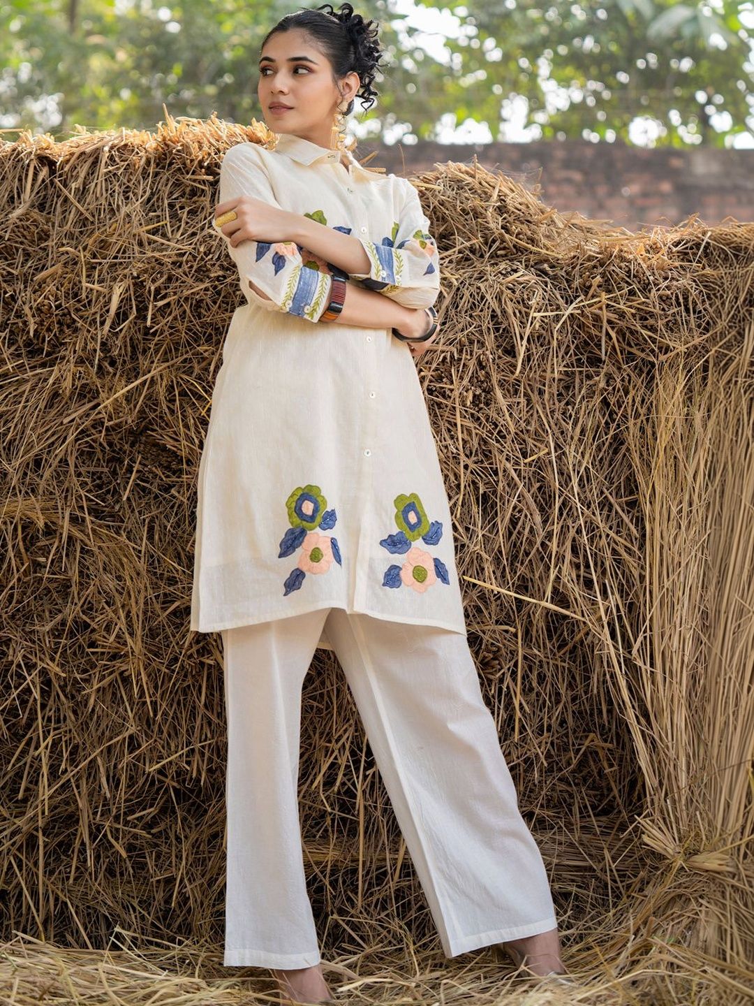 Women Floral Embroidered Regular Thread Work Pure Cotton Kurta with Palazzos