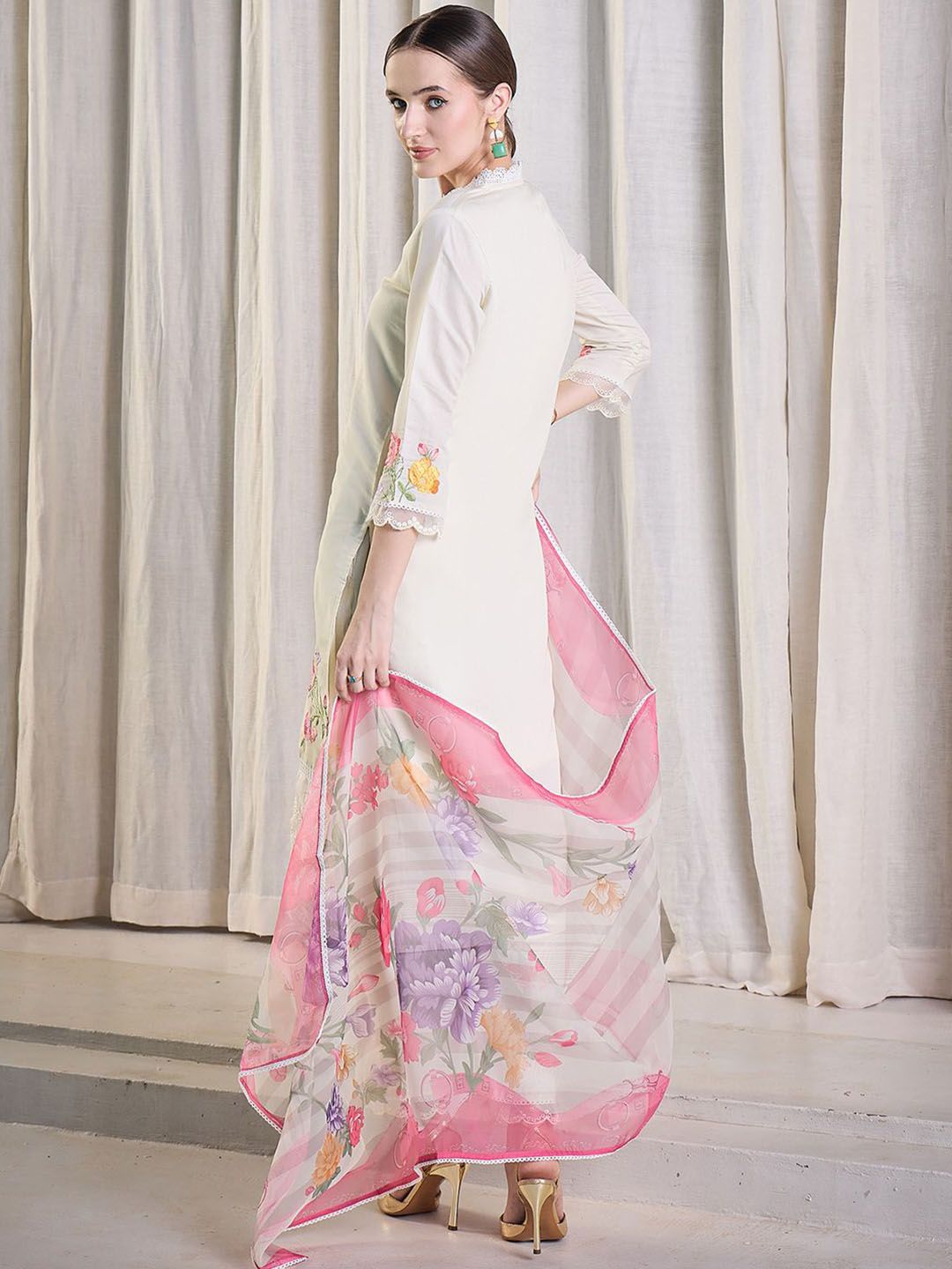 Women Floral Embroidered Kurta with Trousers & Dupatta