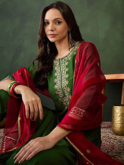 Dhiyona SN Women's Floral Embroidered Zari & Sequinned Work Straight Kurta With Trouser & Duputta