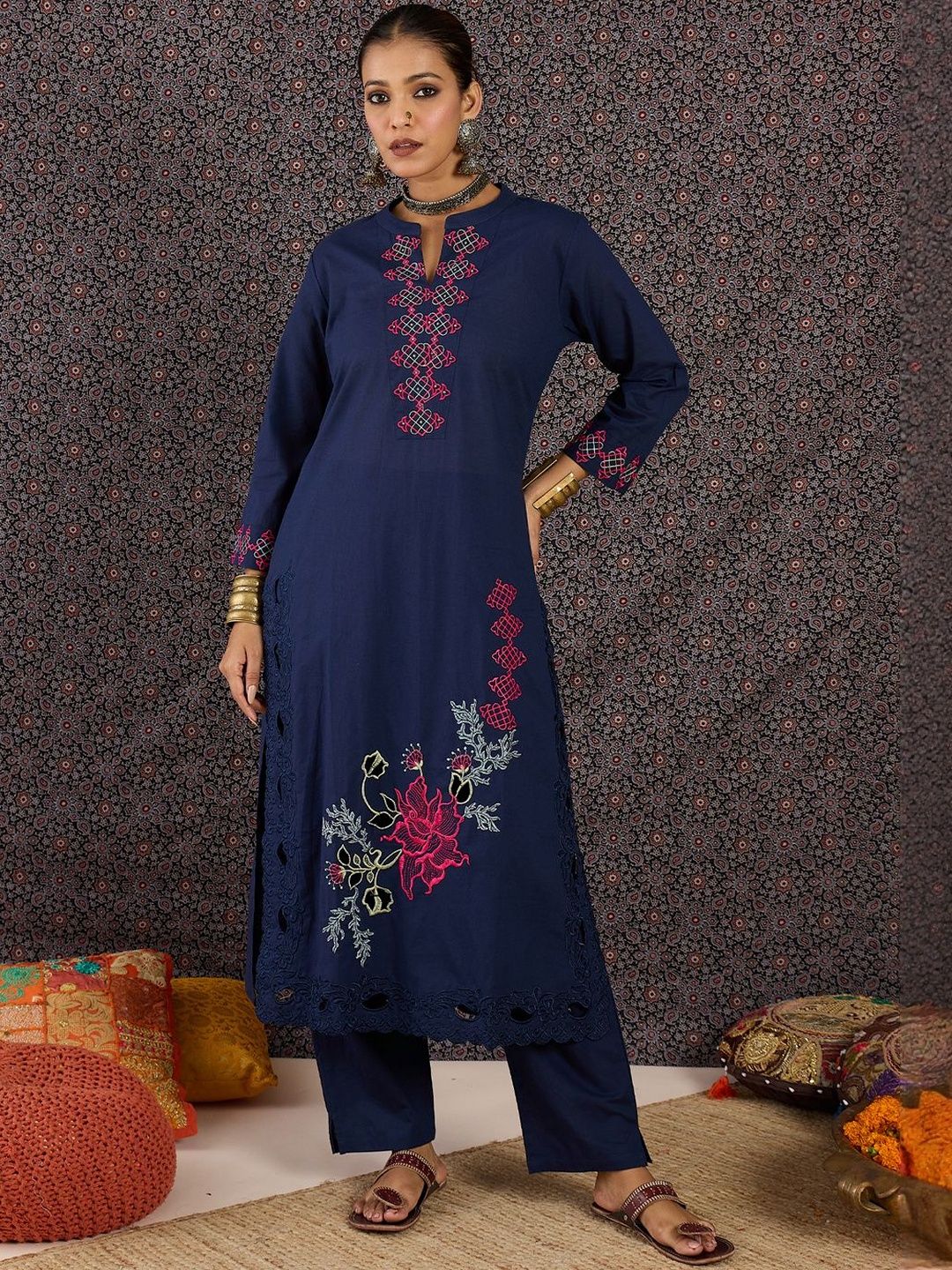 Women Ethnic Motifs Embroidered Regular Thread Work Pure Cotton Kurta with Trousers