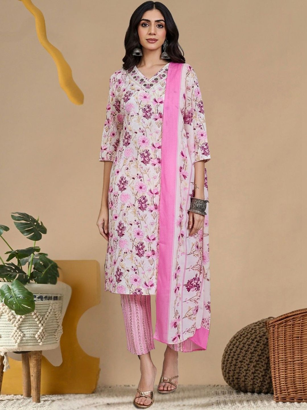 Dhiyona IE Women Floral Printed Regular Thread Work Pure Cotton Kurta with Trousers & With Dupatta